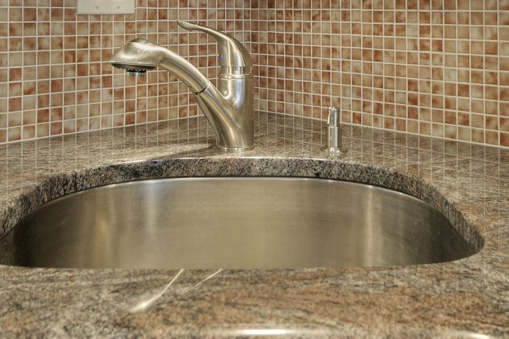 Newtown, PA Modern Kitchen Sinks and Faucet renovation 