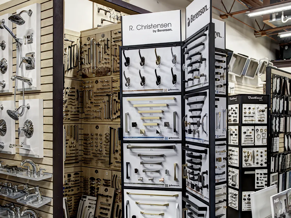 Kitchen and bathroom cabinets hardware