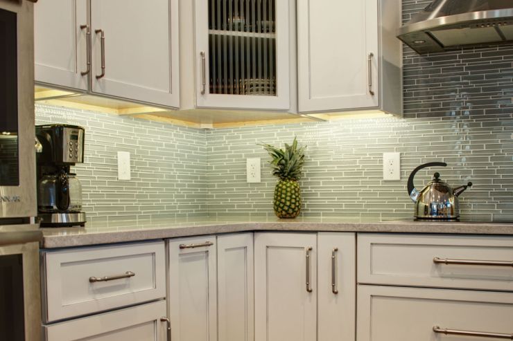 Fieldstone, Hudson, Maple, Dove with Nickel Glaze cabinets in Washington Crossing, PA